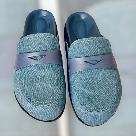 Schutz Women’s Ava Denim Slip On Flat Size 8 with Original Box and Dust Bags - Picture 1 of 7
